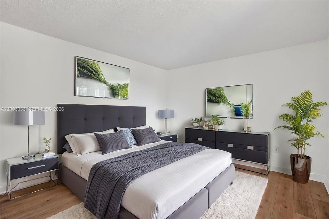 Activo con contrato: $252,900 (2 camas, 2 baños, 900 Pies cuadrados)
