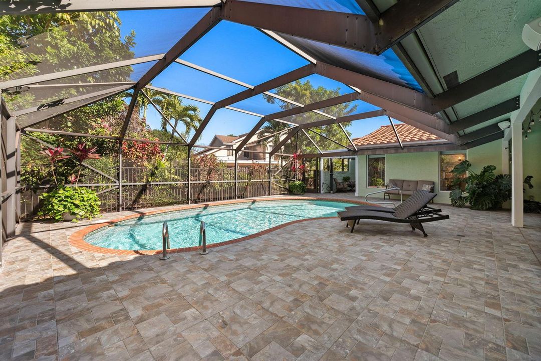 34-web-or-mls-301-jacaranda-dr