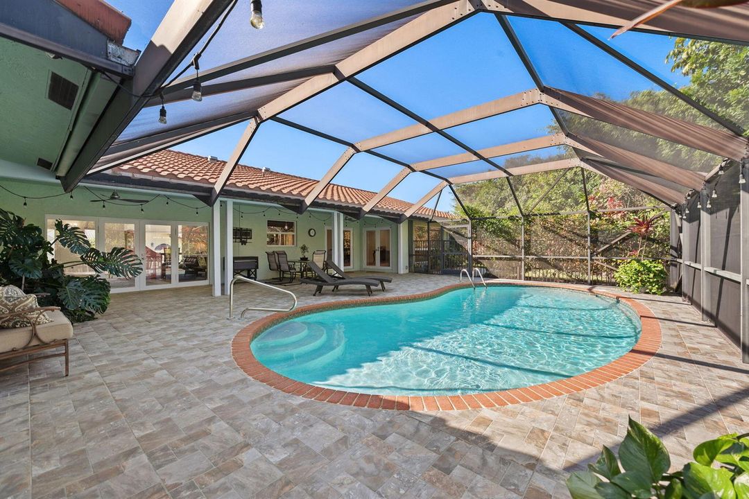 37-web-or-mls-301-jacaranda-dr