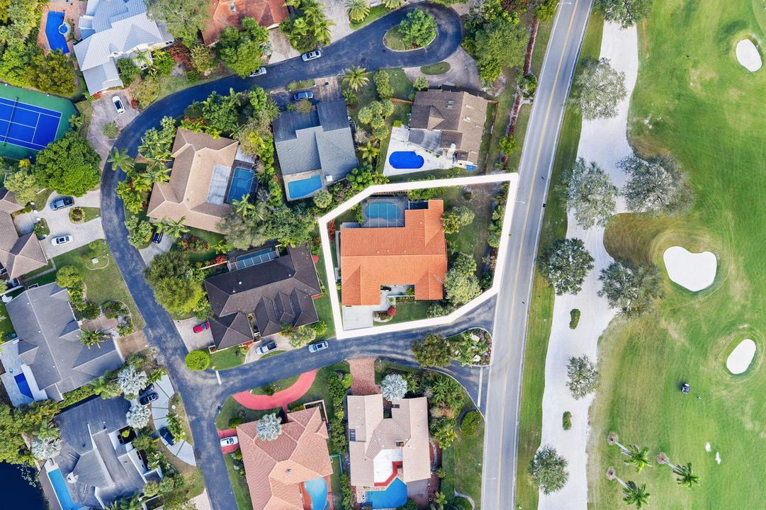 1-web-or-mls-301-jacaranda-dr