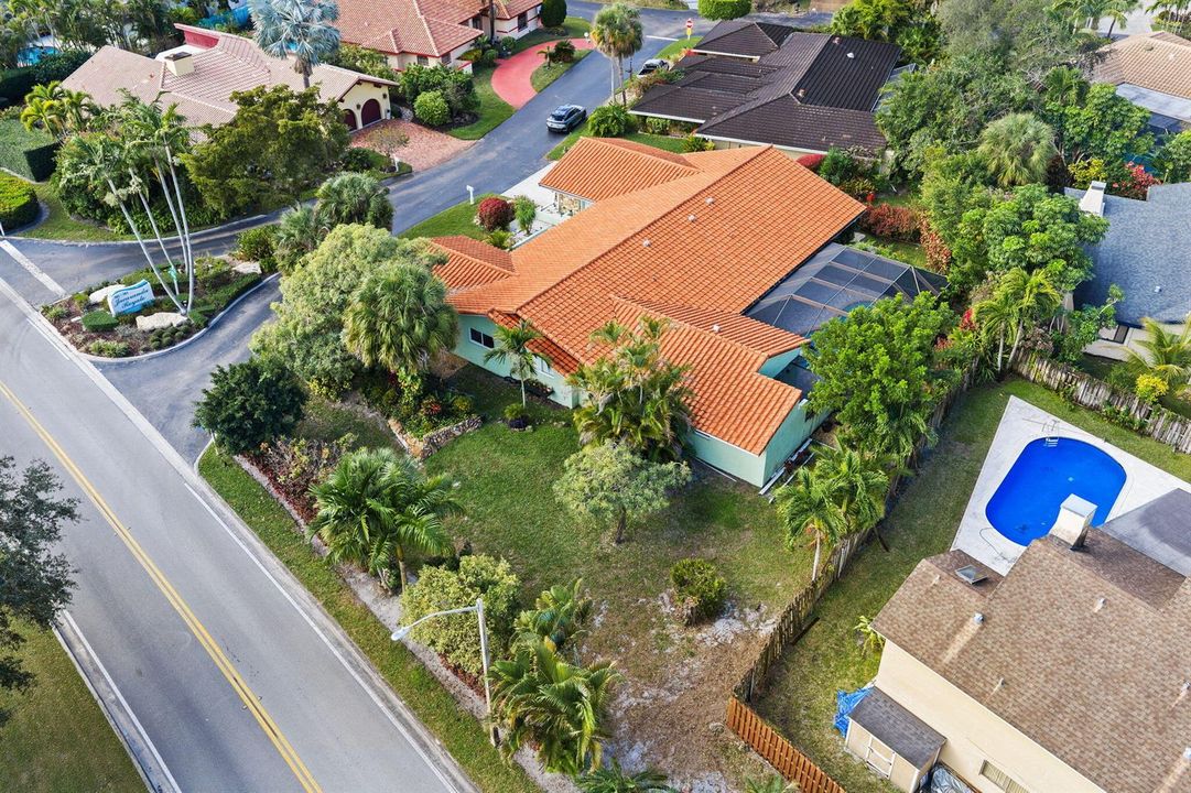 44-web-or-mls-301-jacaranda-dr
