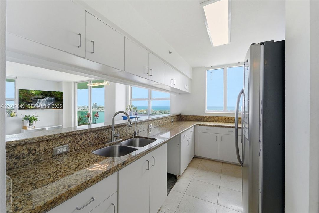 En Venta: $1,150,000 (2 camas, 2 baños, 1147 Pies cuadrados)