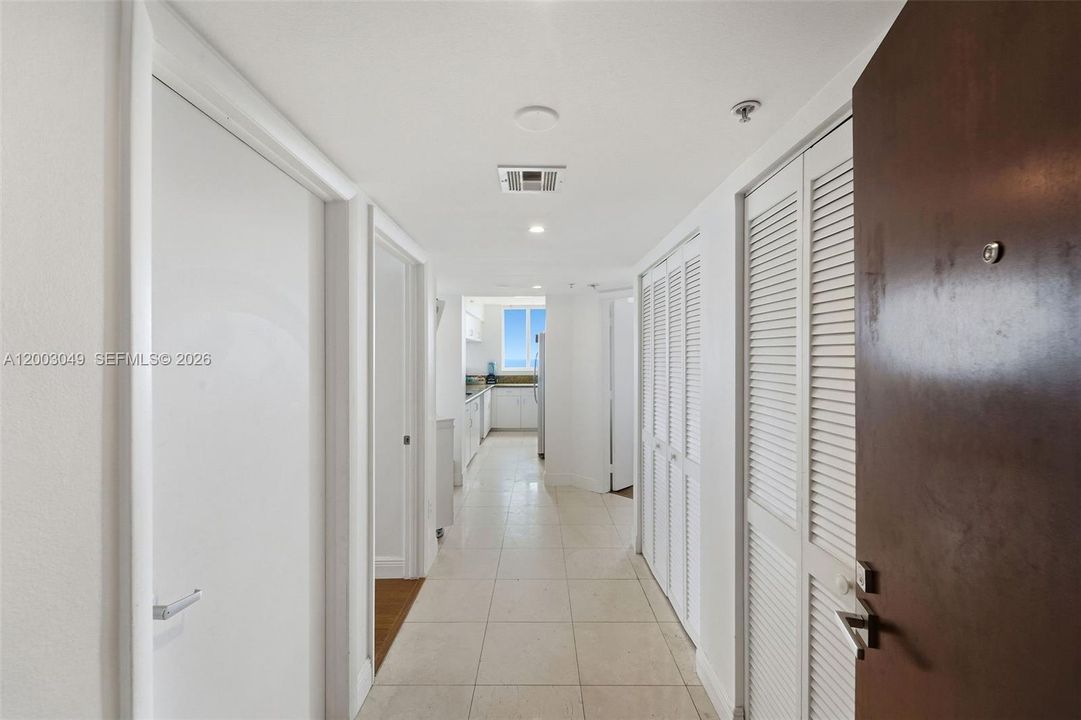 En Venta: $1,150,000 (2 camas, 2 baños, 1147 Pies cuadrados)