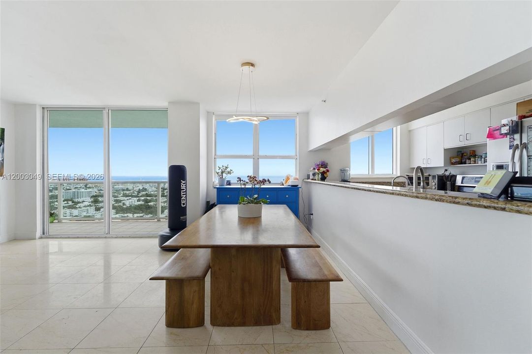 En Venta: $1,150,000 (2 camas, 2 baños, 1147 Pies cuadrados)