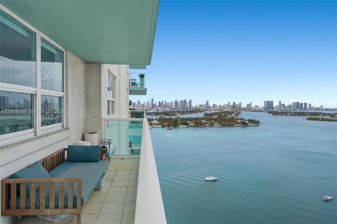 En Venta: $1,150,000 (2 camas, 2 baños, 1147 Pies cuadrados)