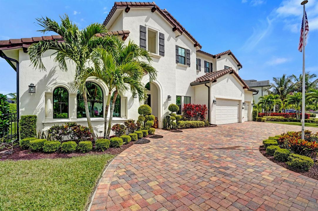 9420 Grand Prix Lane