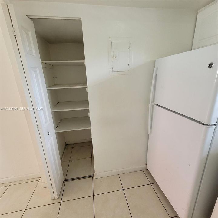 En Venta: $156,900 (1 camas, 1 baños, 813 Pies cuadrados)