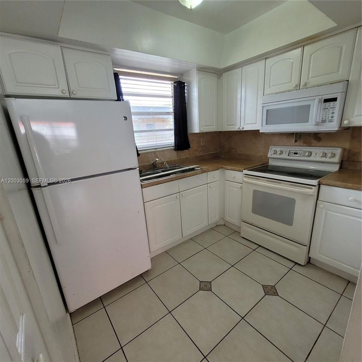 En Venta: $156,900 (1 camas, 1 baños, 813 Pies cuadrados)
