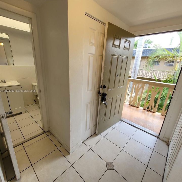En Venta: $156,900 (1 camas, 1 baños, 813 Pies cuadrados)