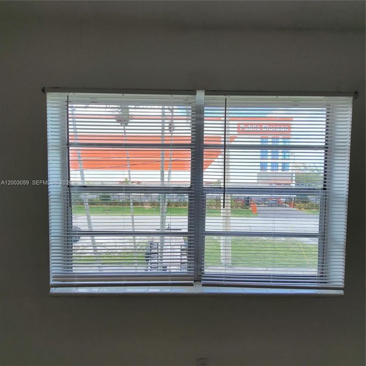 En Venta: $156,900 (1 camas, 1 baños, 813 Pies cuadrados)