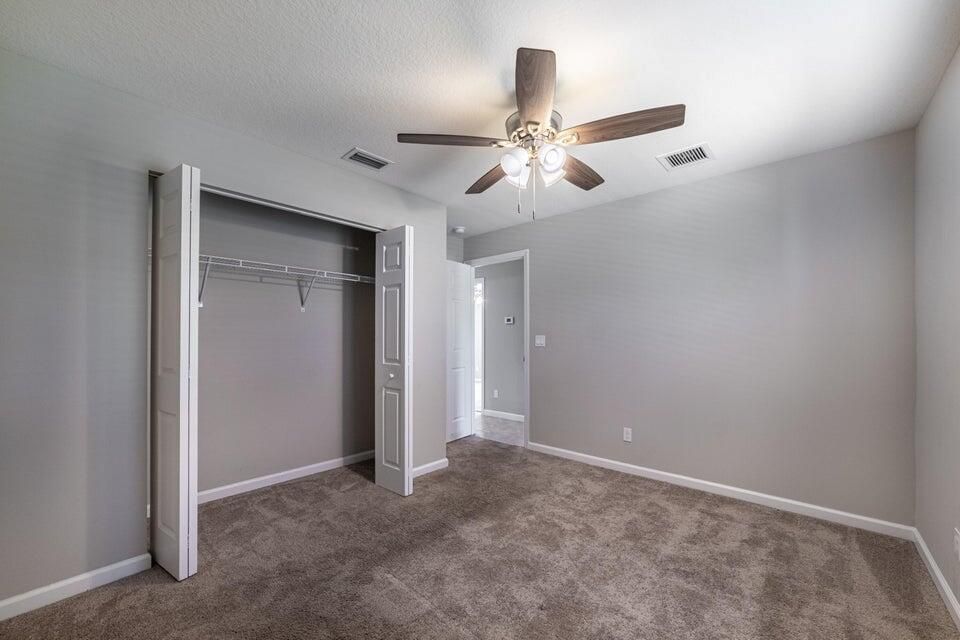 Bedroom3-Closet Open