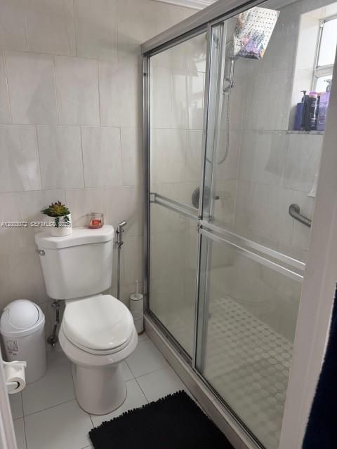 Activo con contrato: $2,300 (2 camas, 1 baños, 855 Pies cuadrados)