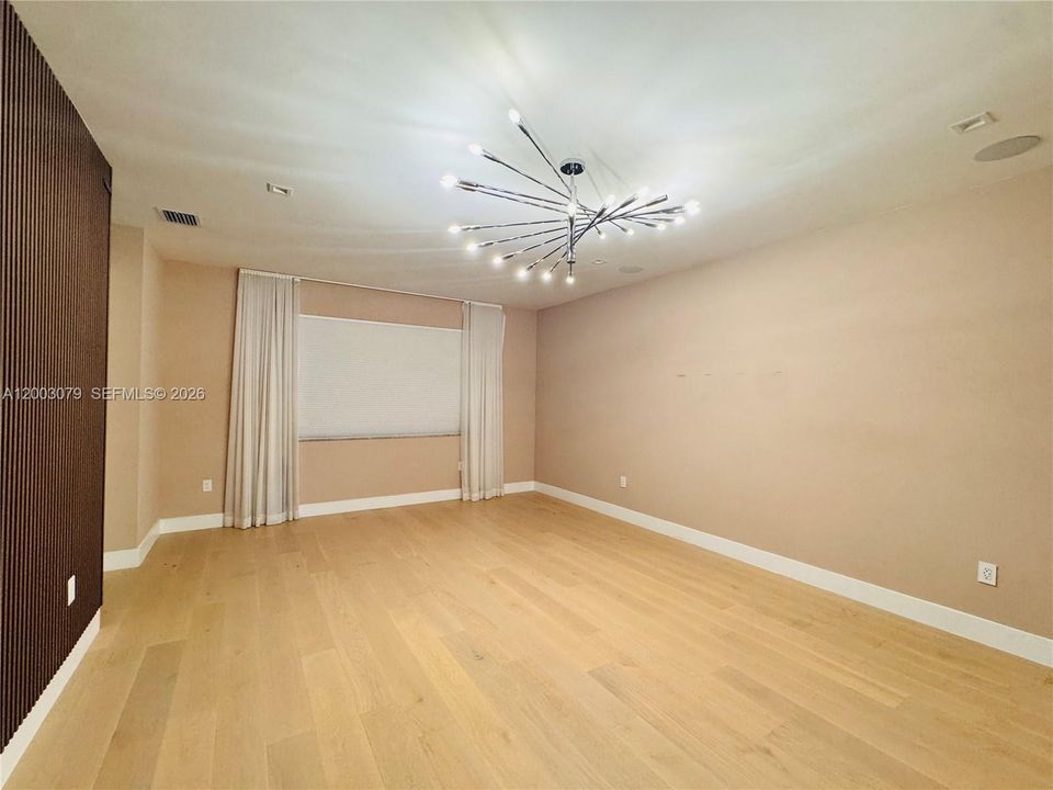 В аренду: $8,700 (5 спален, 4 ванн, 3436 Квадратных фут)
