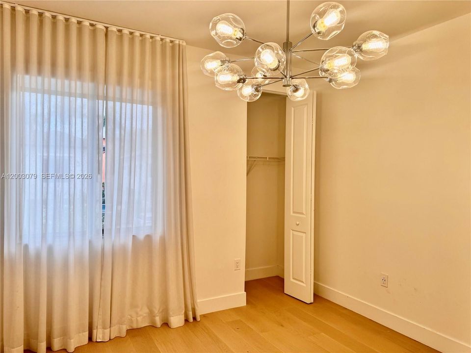 В аренду: $8,700 (5 спален, 4 ванн, 3436 Квадратных фут)