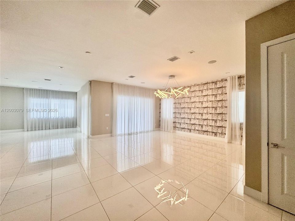 В аренду: $8,700 (5 спален, 4 ванн, 3436 Квадратных фут)