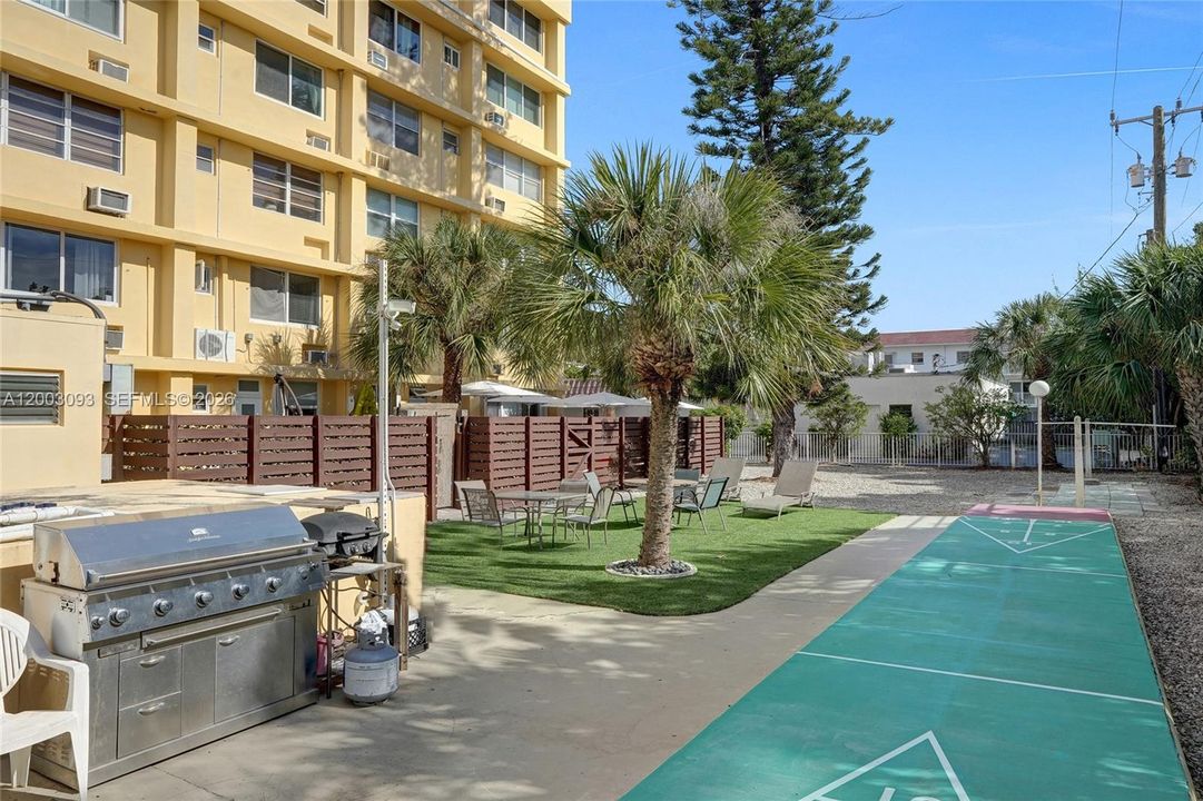 For Sale: $175,000 (2 beds, 1 baths, 650 Square Feet)