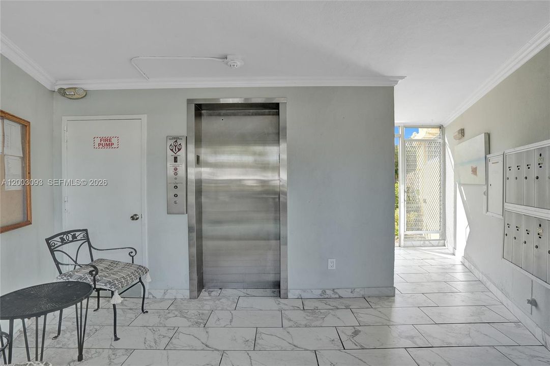 For Sale: $175,000 (2 beds, 1 baths, 650 Square Feet)