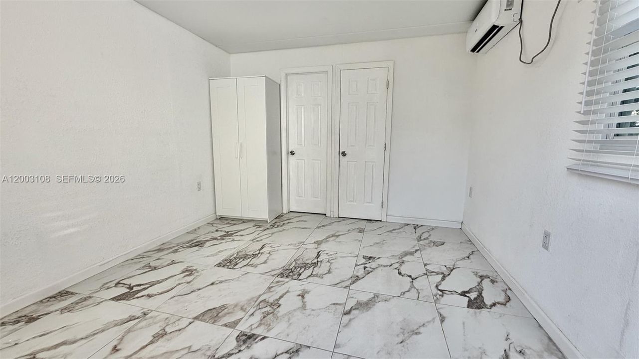 Recently Rented: $1,250 (1 beds, 1 baths, 1486 Square Feet)