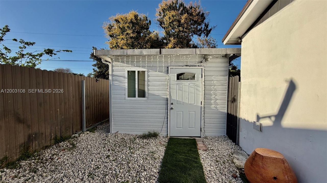 Recently Rented: $1,250 (1 beds, 1 baths, 1486 Square Feet)