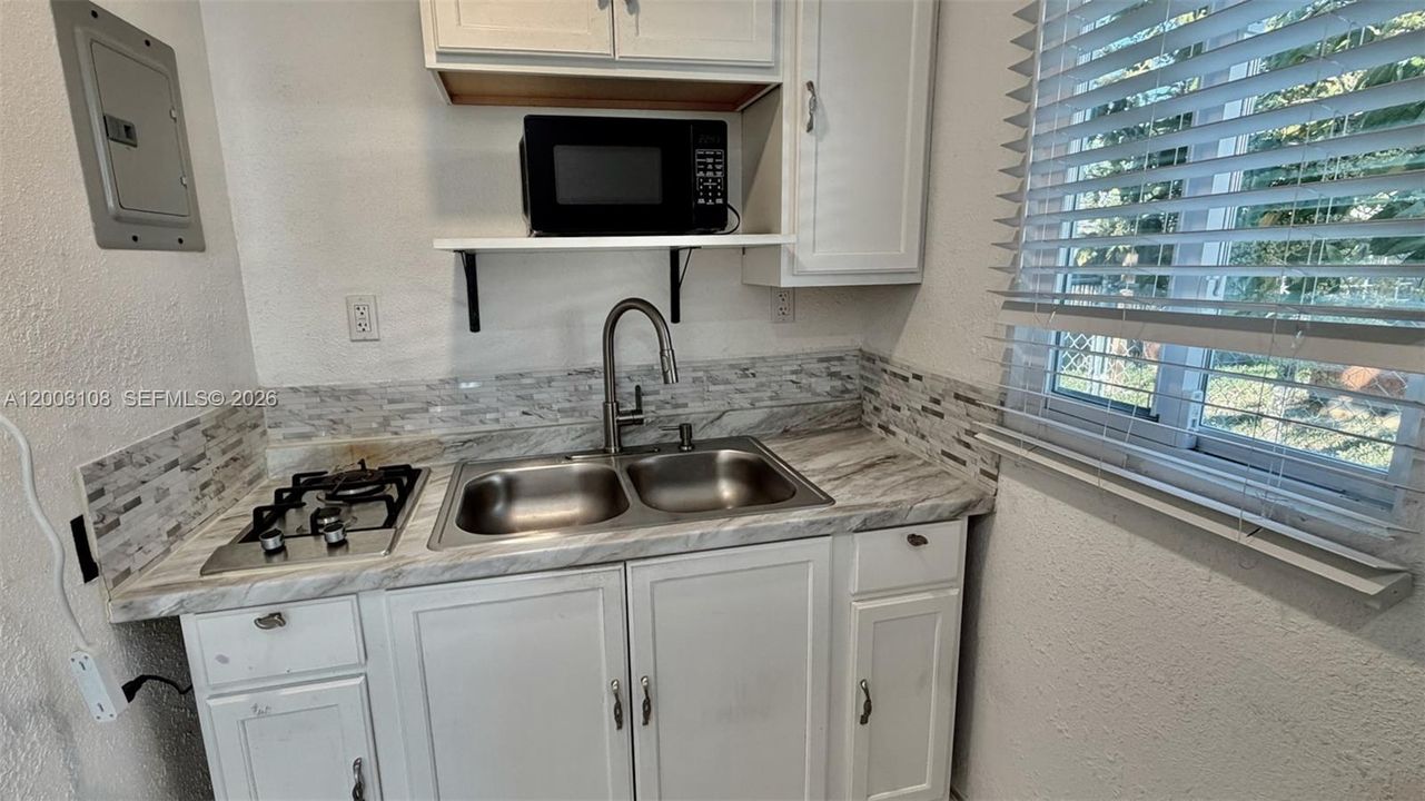 Recently Rented: $1,250 (1 beds, 1 baths, 1486 Square Feet)