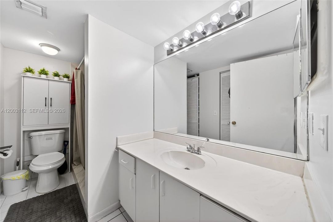 En Venta: $310,000 (2 camas, 2 baños, 900 Pies cuadrados)