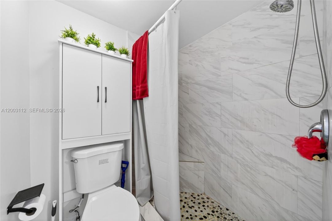 En Venta: $310,000 (2 camas, 2 baños, 900 Pies cuadrados)