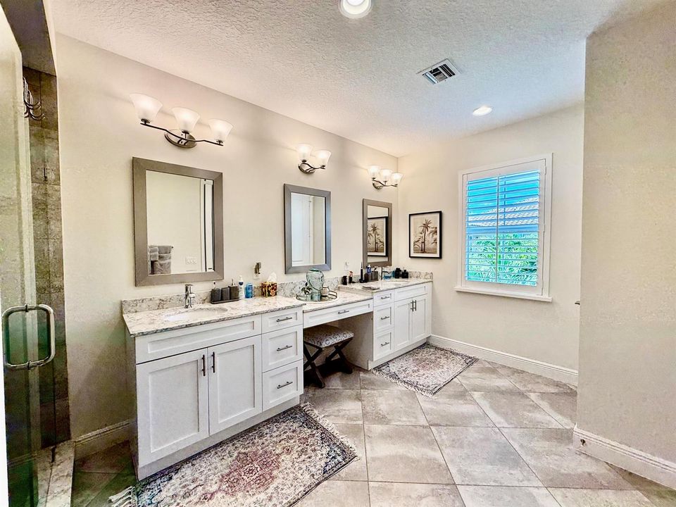 Primary bath