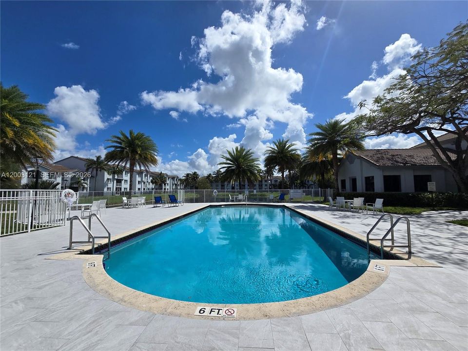 Activo con contrato: $335,000 (3 camas, 2 baños, 1314 Pies cuadrados)