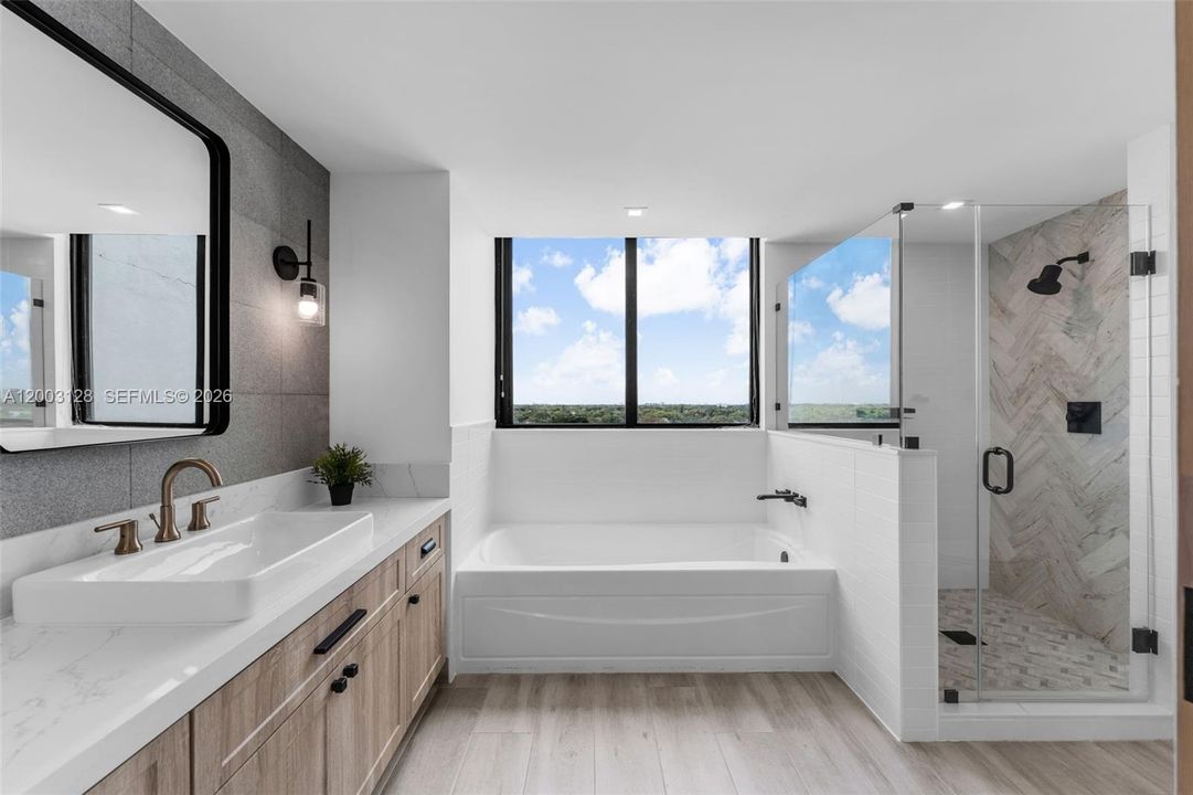 For Sale: $825,000 (2 beds, 2 baths, 1111 Square Feet)