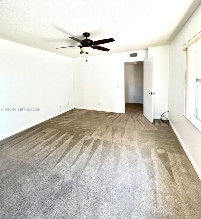 For Rent: $2,650 (2 beds, 2 baths, 1374 Square Feet)