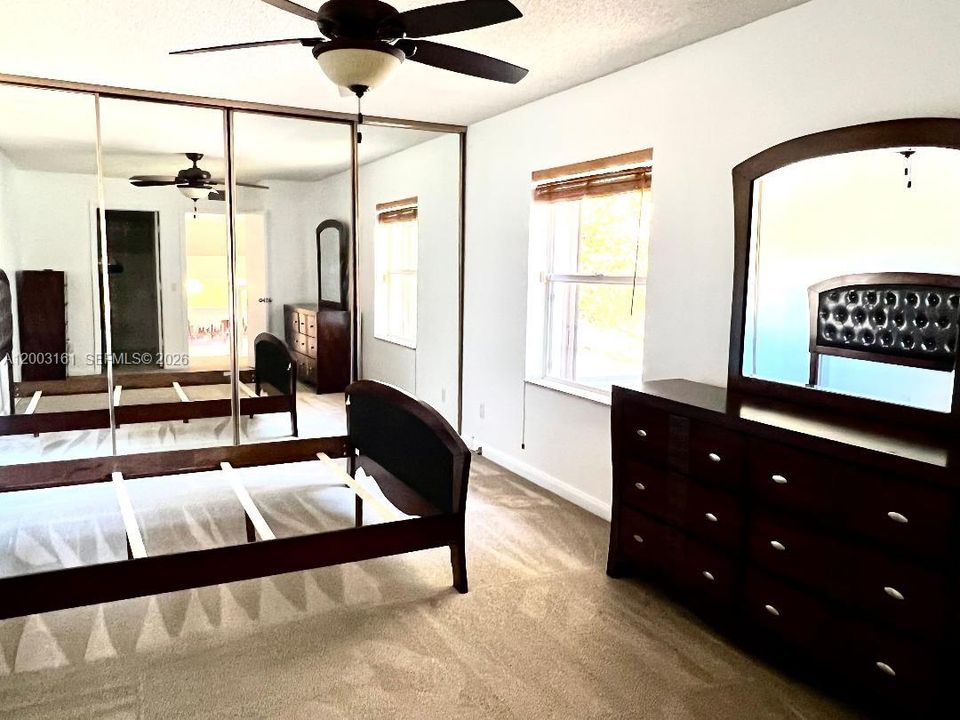 For Rent: $2,650 (2 beds, 2 baths, 1374 Square Feet)