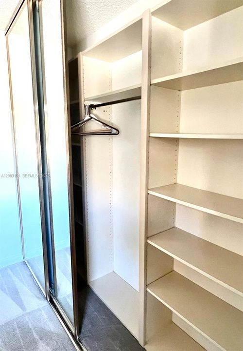 For Rent: $2,650 (2 beds, 2 baths, 1374 Square Feet)