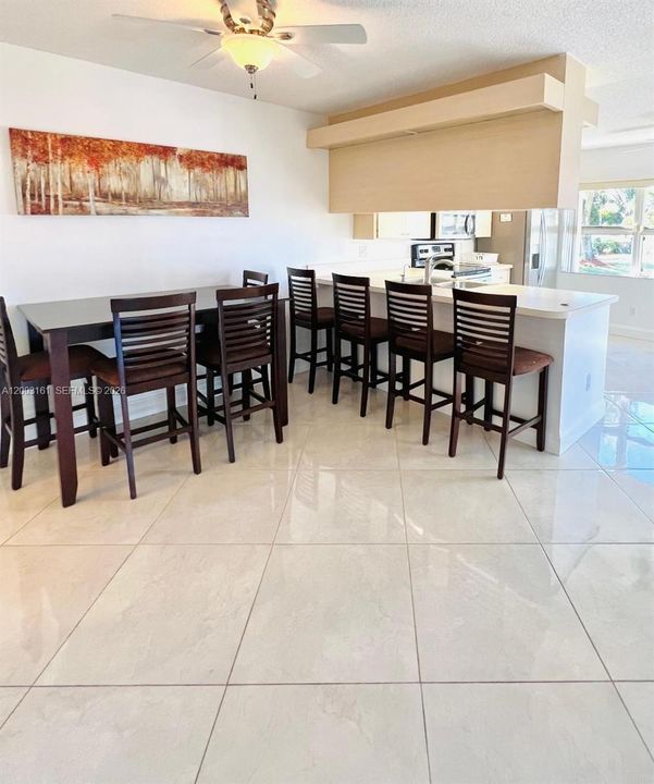 For Rent: $2,650 (2 beds, 2 baths, 1374 Square Feet)