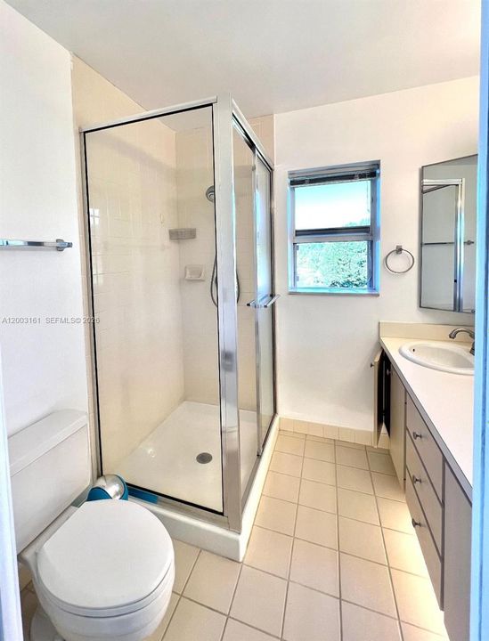 For Rent: $2,650 (2 beds, 2 baths, 1374 Square Feet)
