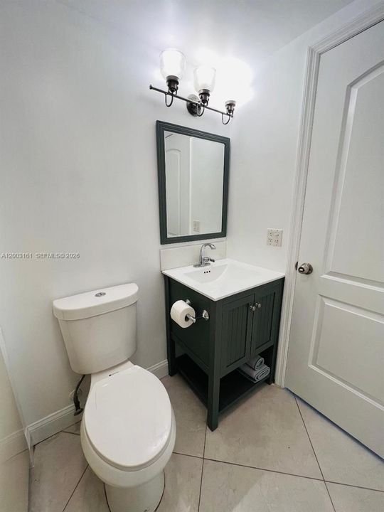 For Rent: $2,650 (2 beds, 2 baths, 1374 Square Feet)