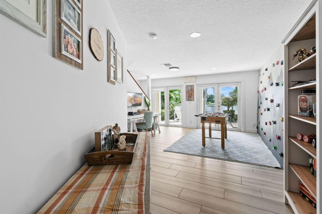 8110WLakeDr(30)