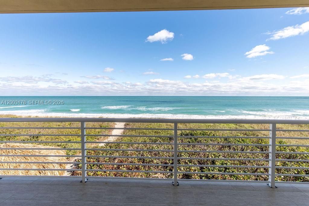 For Sale: $1,250,000 (2 beds, 2 baths, 1542 Square Feet)