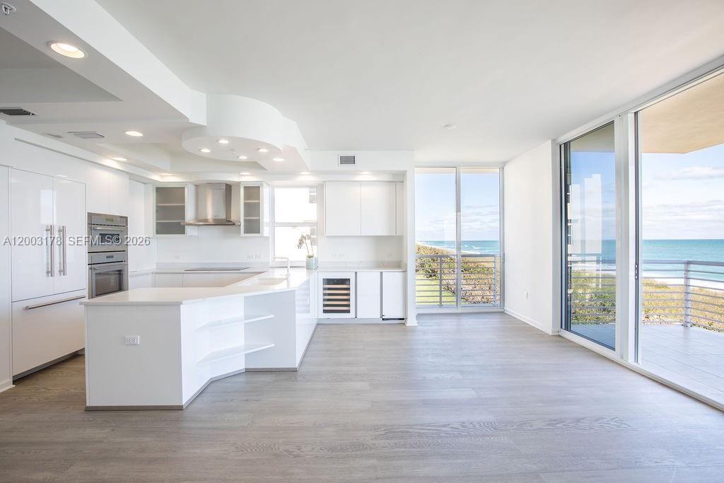 For Sale: $1,250,000 (2 beds, 2 baths, 1542 Square Feet)