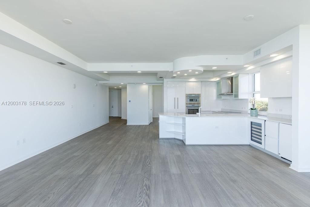 For Sale: $1,250,000 (2 beds, 2 baths, 1542 Square Feet)