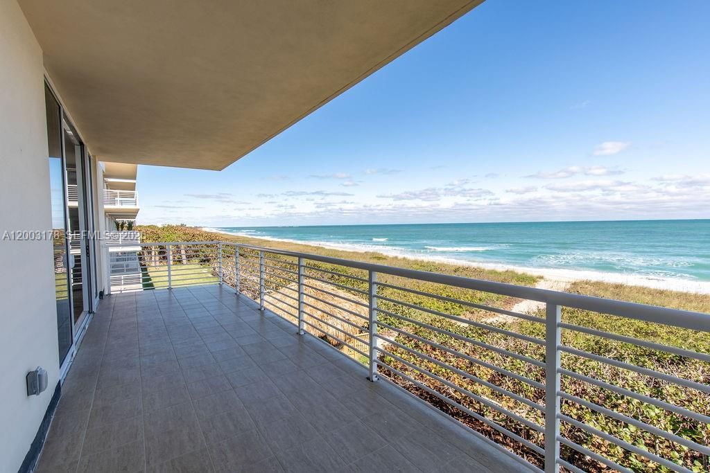 For Sale: $1,250,000 (2 beds, 2 baths, 1542 Square Feet)