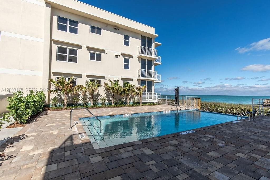 For Sale: $1,250,000 (2 beds, 2 baths, 1542 Square Feet)