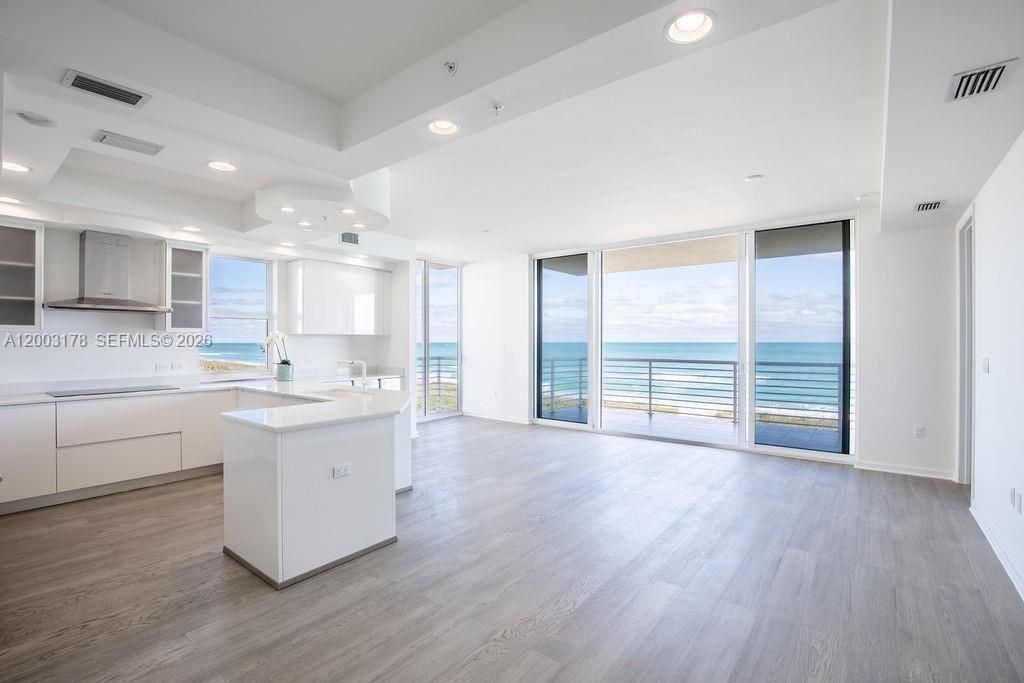 For Sale: $1,250,000 (2 beds, 2 baths, 1542 Square Feet)