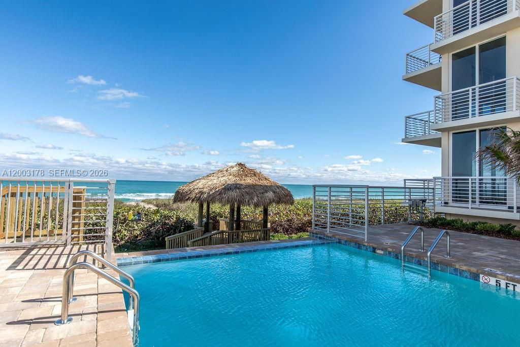For Sale: $1,250,000 (2 beds, 2 baths, 1542 Square Feet)