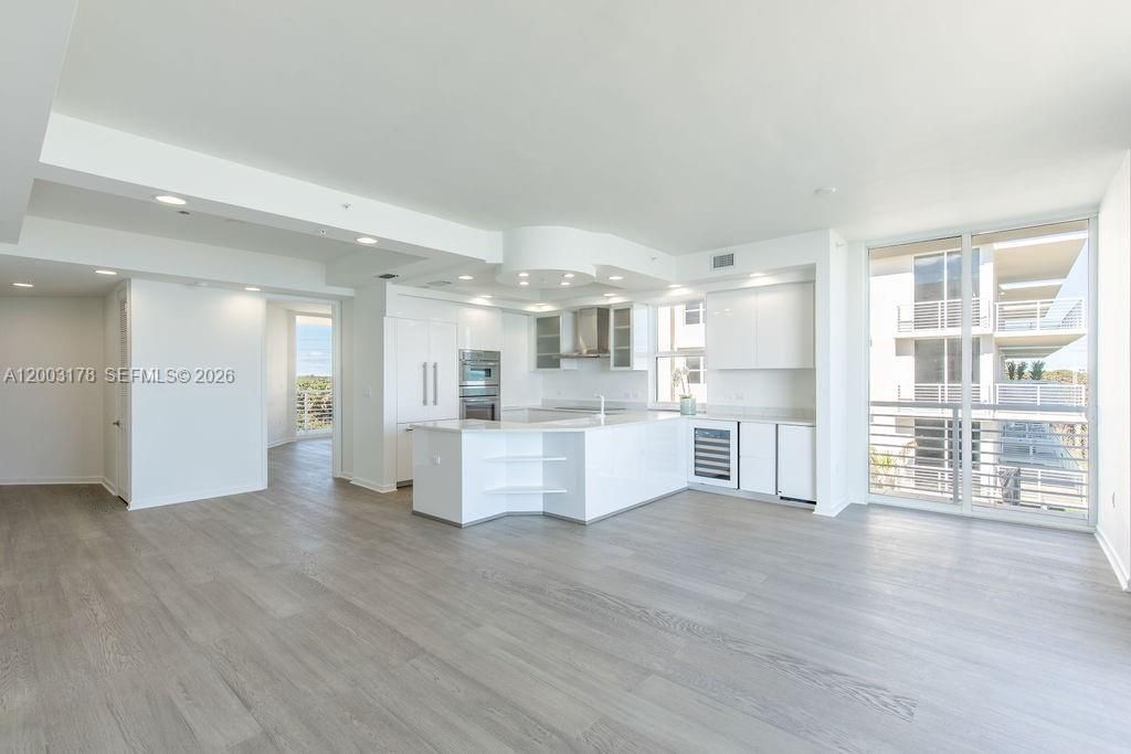 For Sale: $1,250,000 (2 beds, 2 baths, 1542 Square Feet)