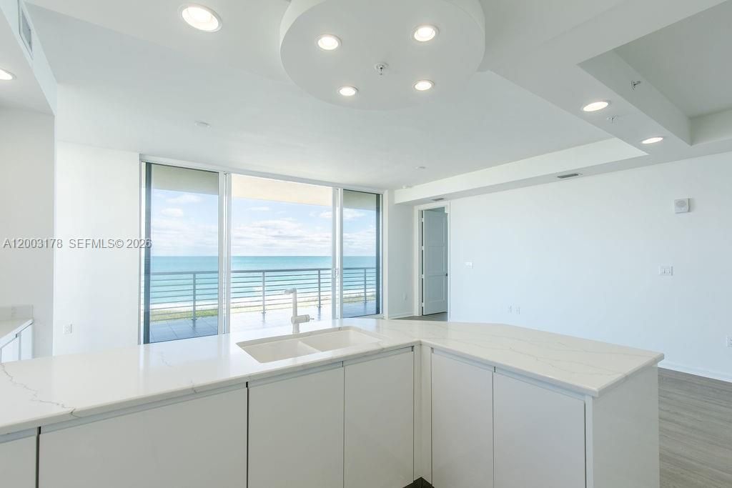 For Sale: $1,250,000 (2 beds, 2 baths, 1542 Square Feet)