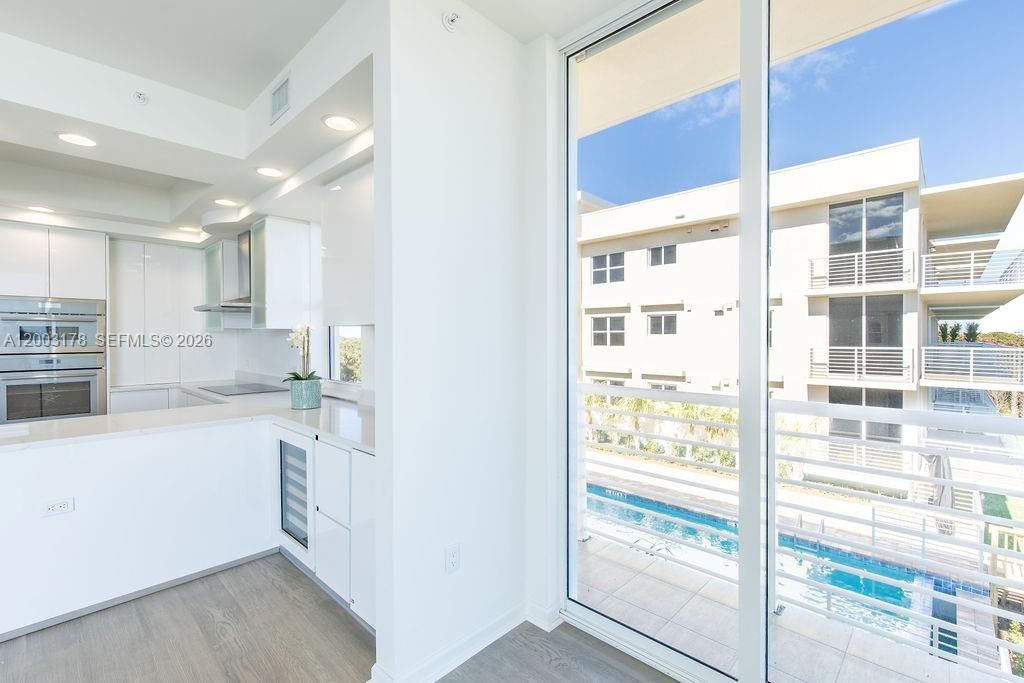 For Sale: $1,250,000 (2 beds, 2 baths, 1542 Square Feet)