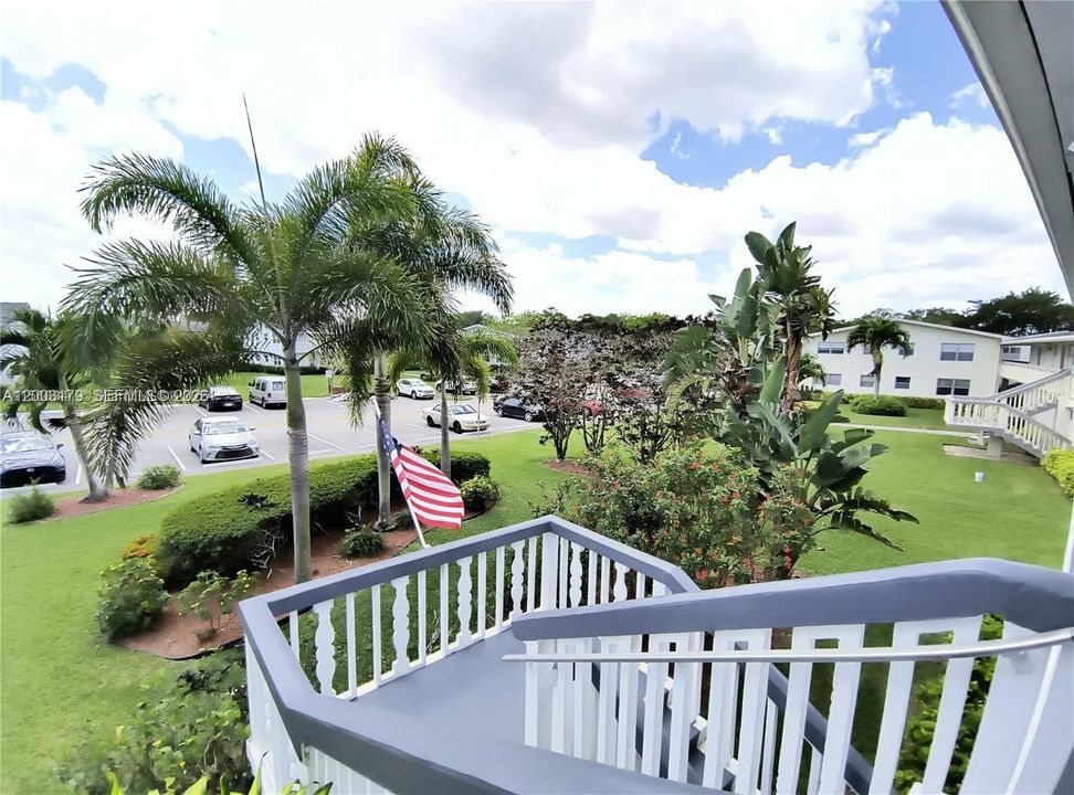 For Rent: $1,200 (1 beds, 1 baths, 700 Square Feet)