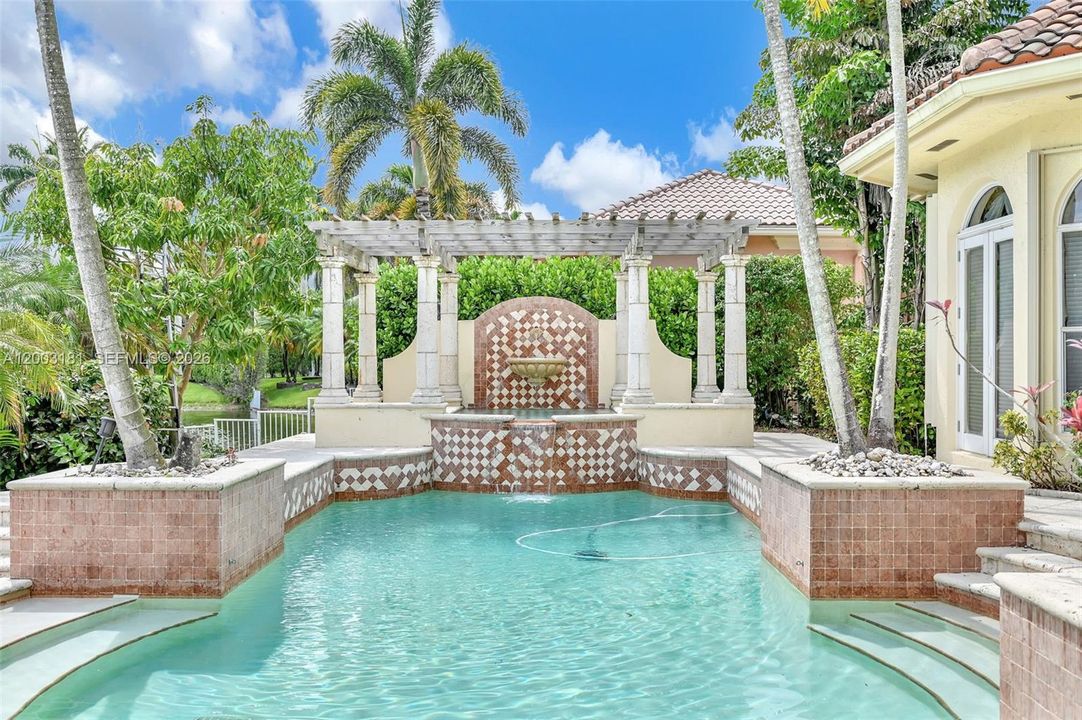 En Venta: $2,099,000 (4 camas, 3 baños, 3610 Pies cuadrados)
