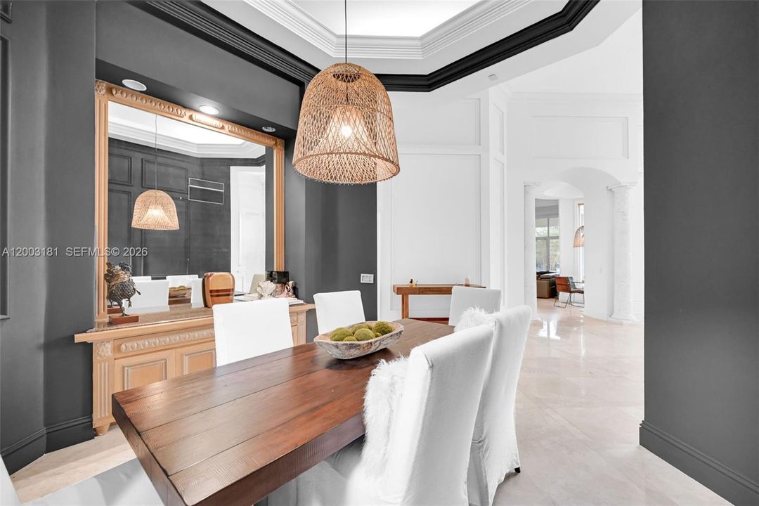 En Venta: $2,099,000 (4 camas, 3 baños, 3610 Pies cuadrados)