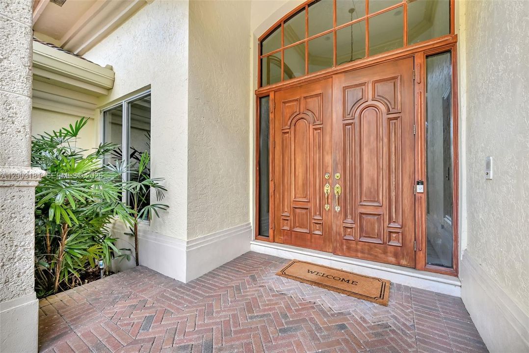 En Venta: $2,099,000 (4 camas, 3 baños, 3610 Pies cuadrados)